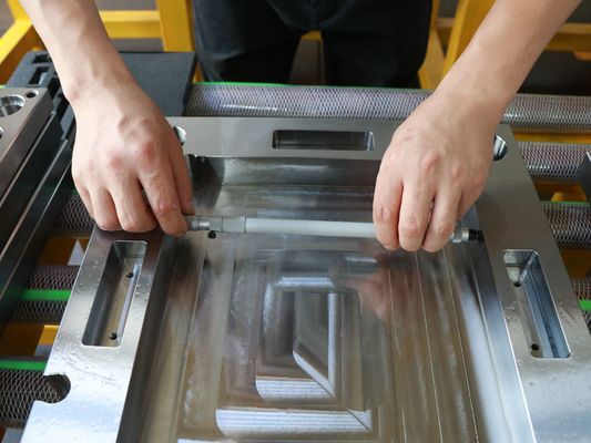 CNC BearbeitungsPlatten-Dickentoleranz der Spritzen-Basis-0.1mm