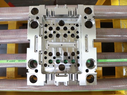 FORM-Basis-hohe Präzision CNC JIS S50c Plastik, derfür großes Wasser-Mund-System maschinell bearbeitet