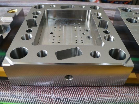 Spectial-Form-Grundplatten mit niedriger Deformations-Rate